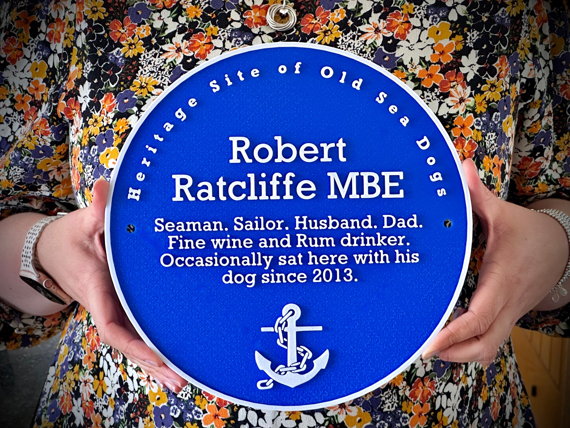 25CM Version Plaque