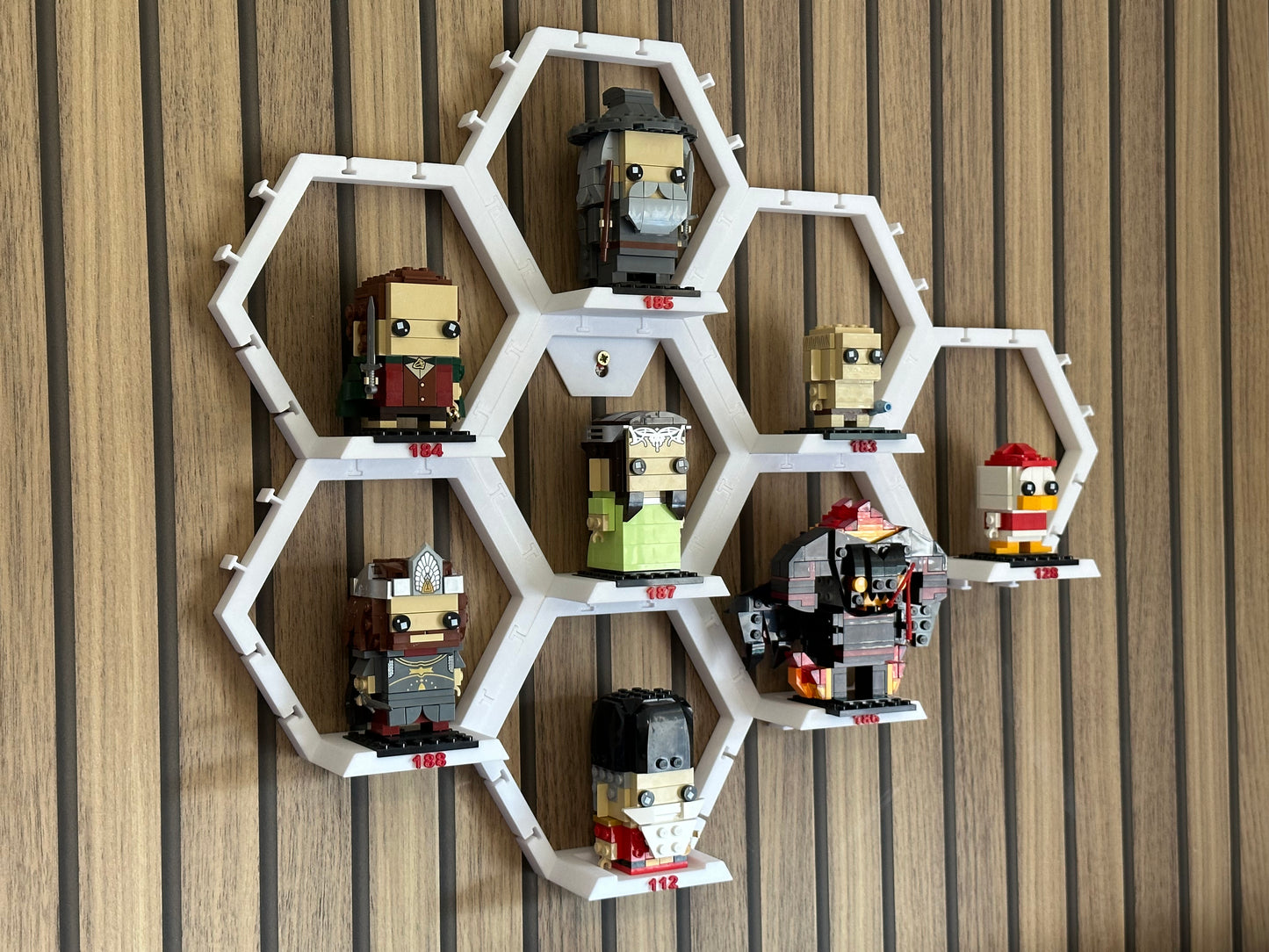 FiGGJiGG Headz | Expandable Wall Mount for LEGO Brickheadz