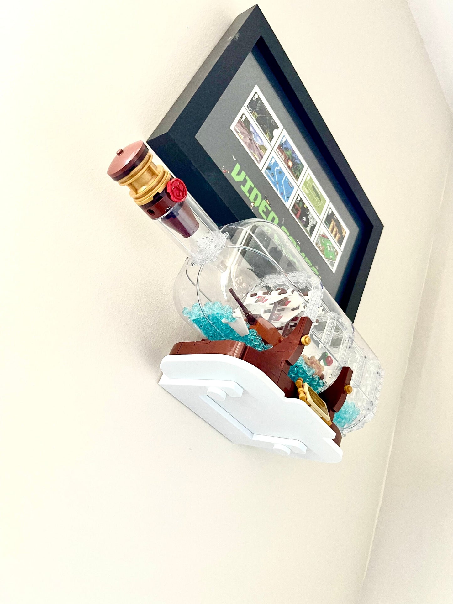 FiGGJiGG KitZ | LEGO Ideas Ship in a Bottle 21313 Wall Mount